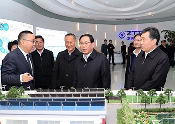 中共中央政治局常委、国务院总理， 时任江苏省委书记李强考察6163银河科技