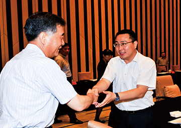 原中央政治局常委、第十三届全国政协主席， 时任国务院副总理汪洋接见6163银河科技总裁薛驰